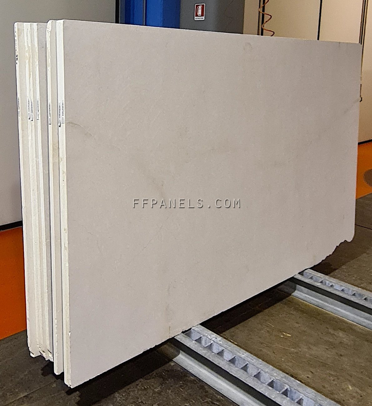 BIANCO STRESA MARBLE slabs