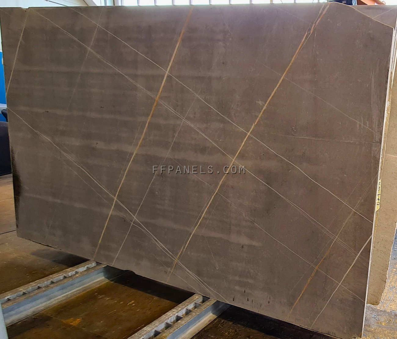 X_SAHARA NOIR MARBLE slabs