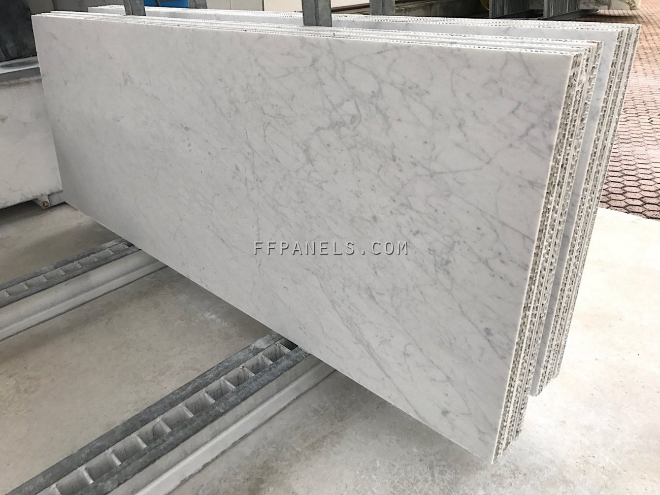 pannelli marmo leggero FABYCOMB® in MARMO BIANCO CARRARA